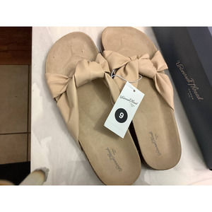 Universal Thread women's sandals size 9 New